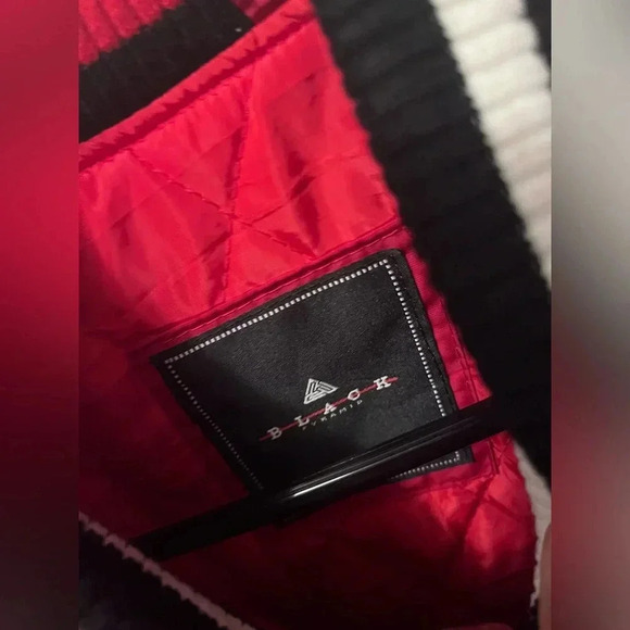 Red & Black “Pyramid “ Jacket - Picture 4 of 12